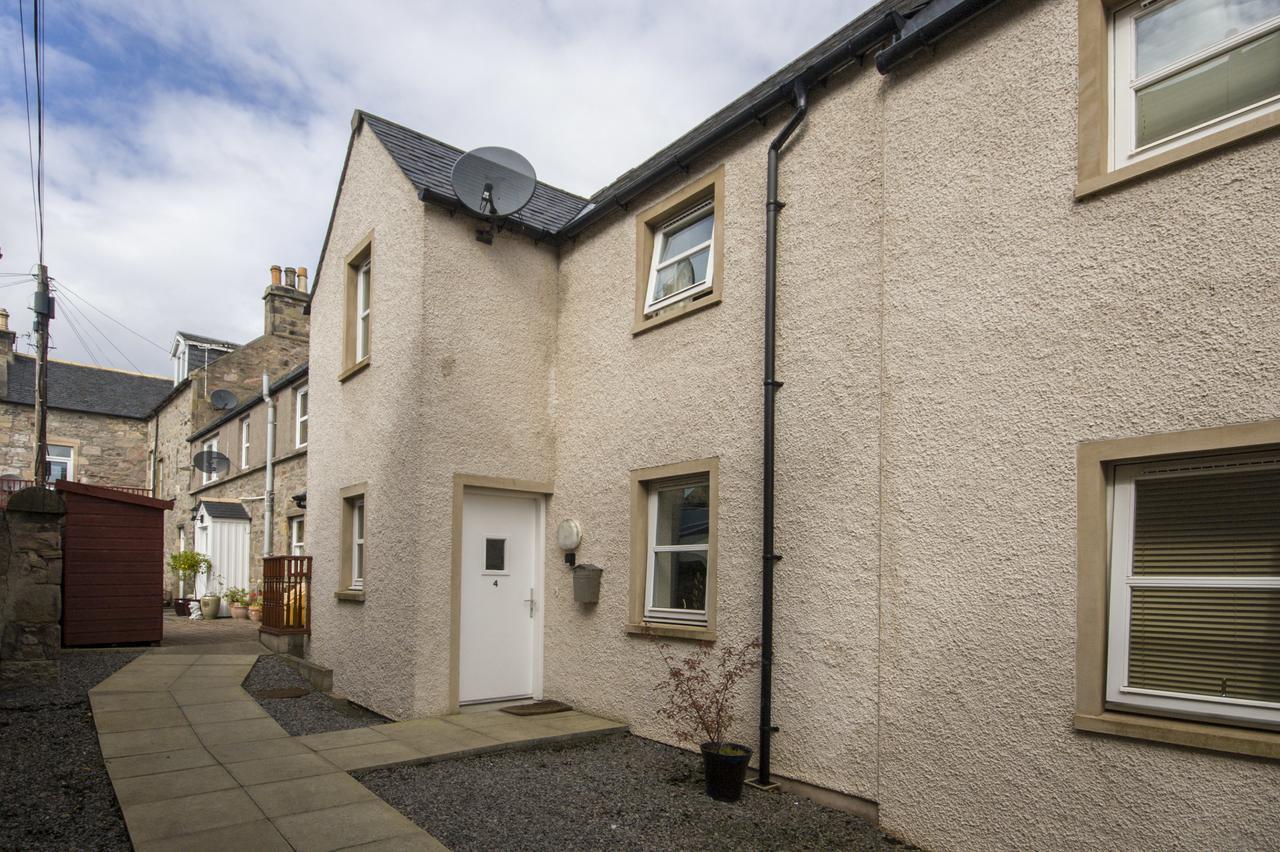 5 Varis Apartments Forres Exterior photo