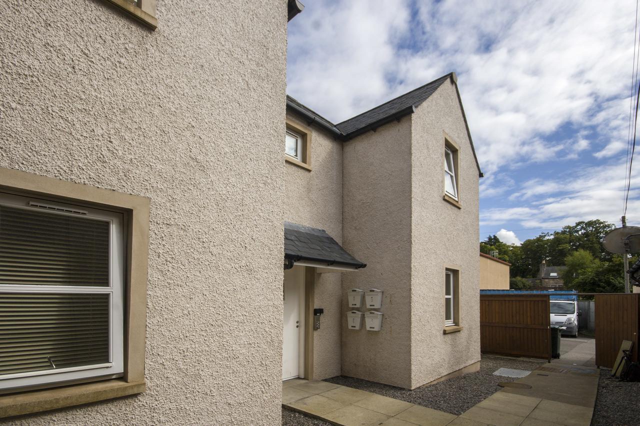 5 Varis Apartments Forres Exterior photo